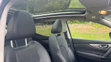 Nissan Qashqai 1.3 DiG-T Tekna 5dr Petrol Hatchback